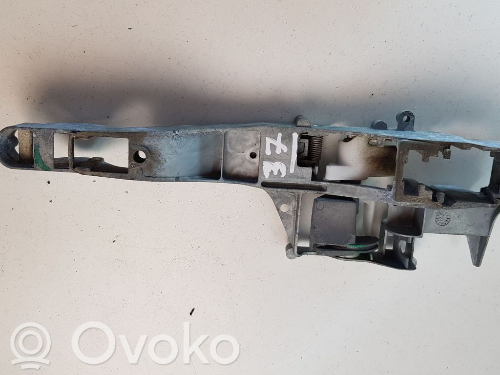 Citroen C4 Grand Picasso Etuoven ulkokahvan kehys 