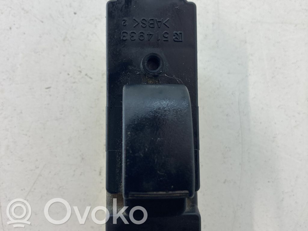 Mitsubishi Grandis Electric window control switch 