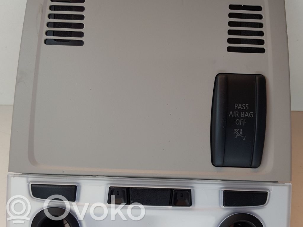 BMW X1 E84 Front seat light 