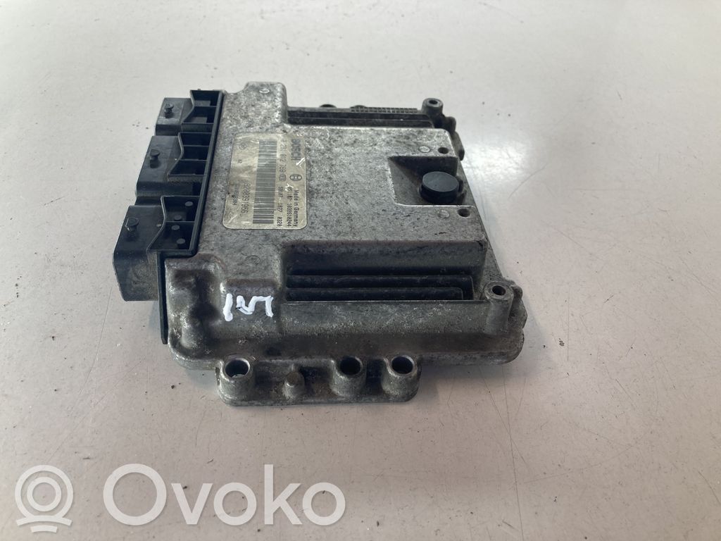 Renault Trafic II (X83) Engine control unit/module 