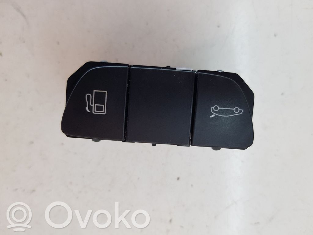 Peugeot 508 Tailgate/boot open switch button 