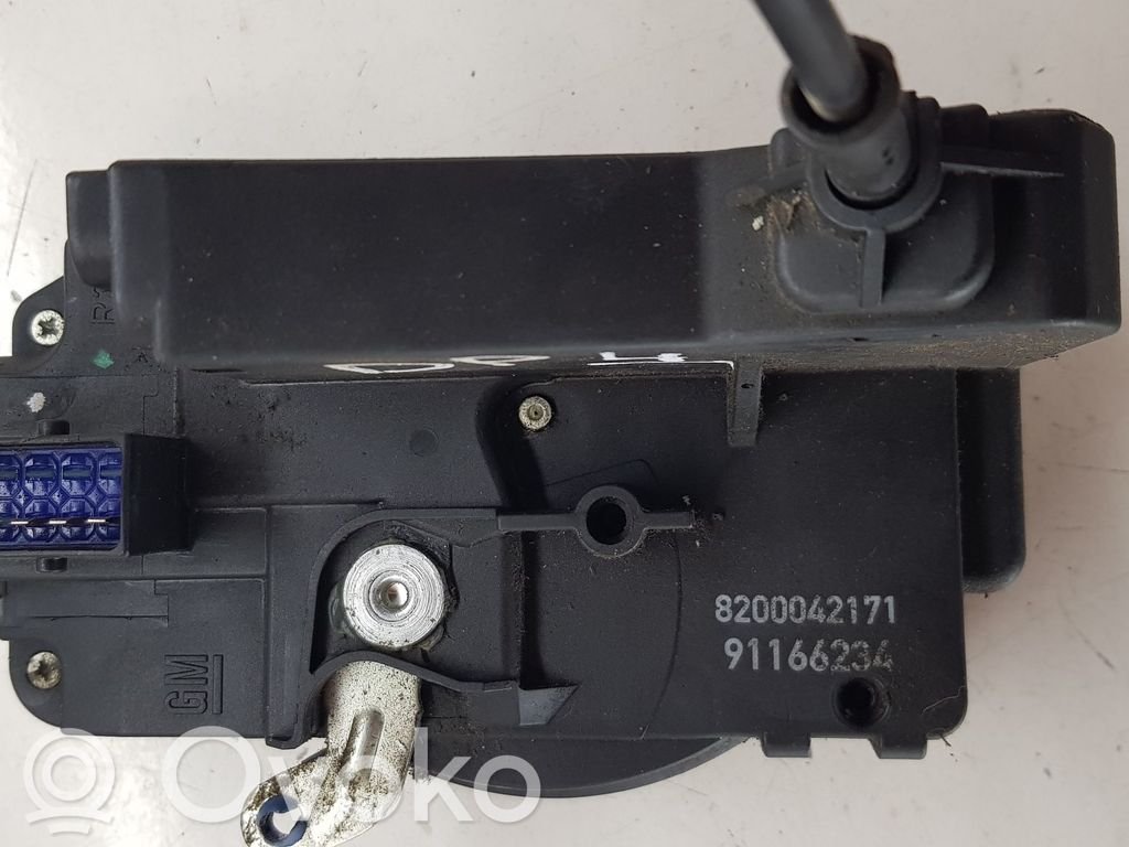 Nissan Primastar Priekšpusē slēdzene 