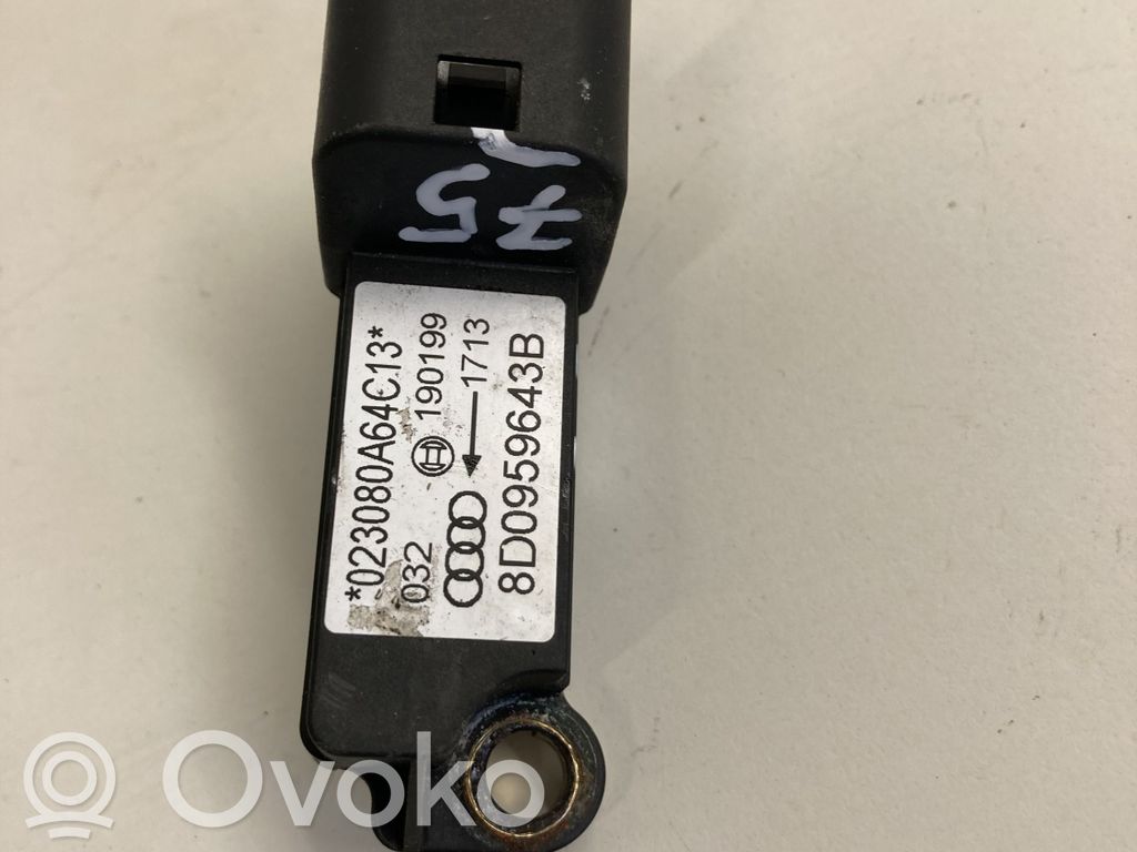 Audi A4 S4 B5 8D Airbagsensor Crashsensor Drucksensor 