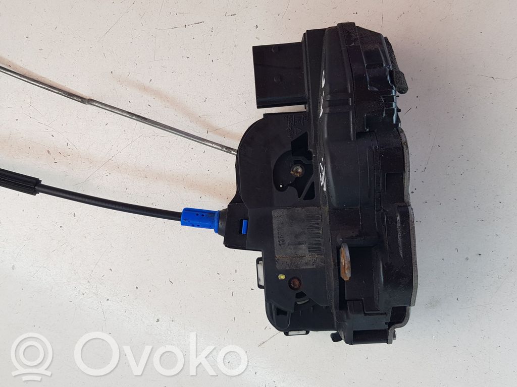 Opel Astra J Priekinė durų spyna 