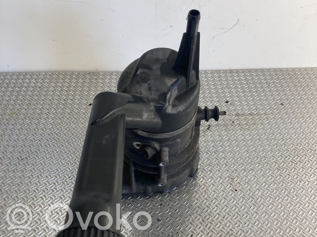 Citroen C4 Grand Picasso Ohjaustehostimen pumppu 