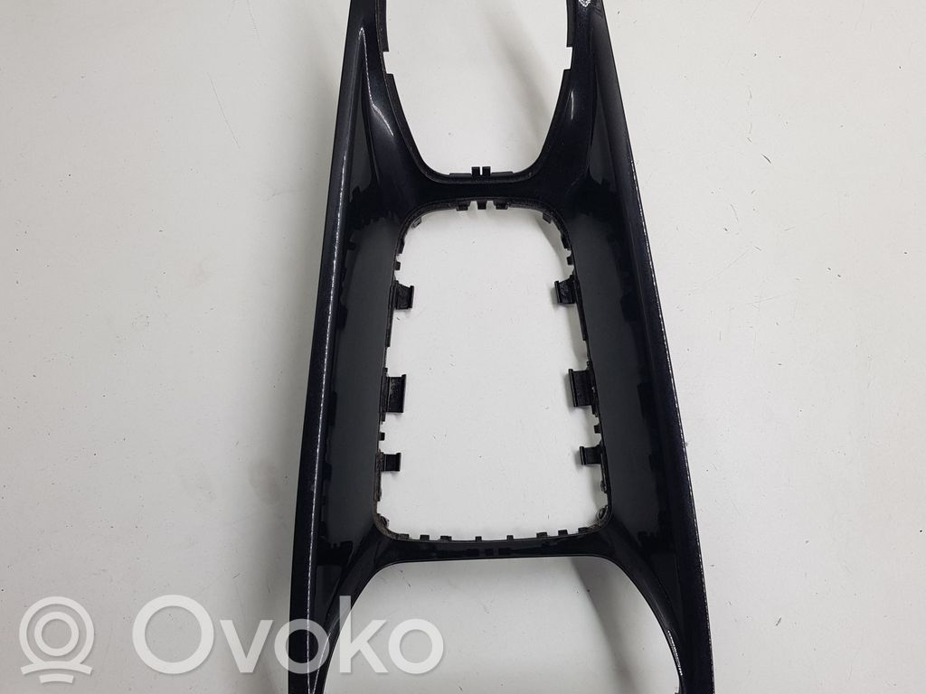 Citroen C5 Ātrumu pārslēgšanas sviras dekoratīvā apdare (plastmasas) 