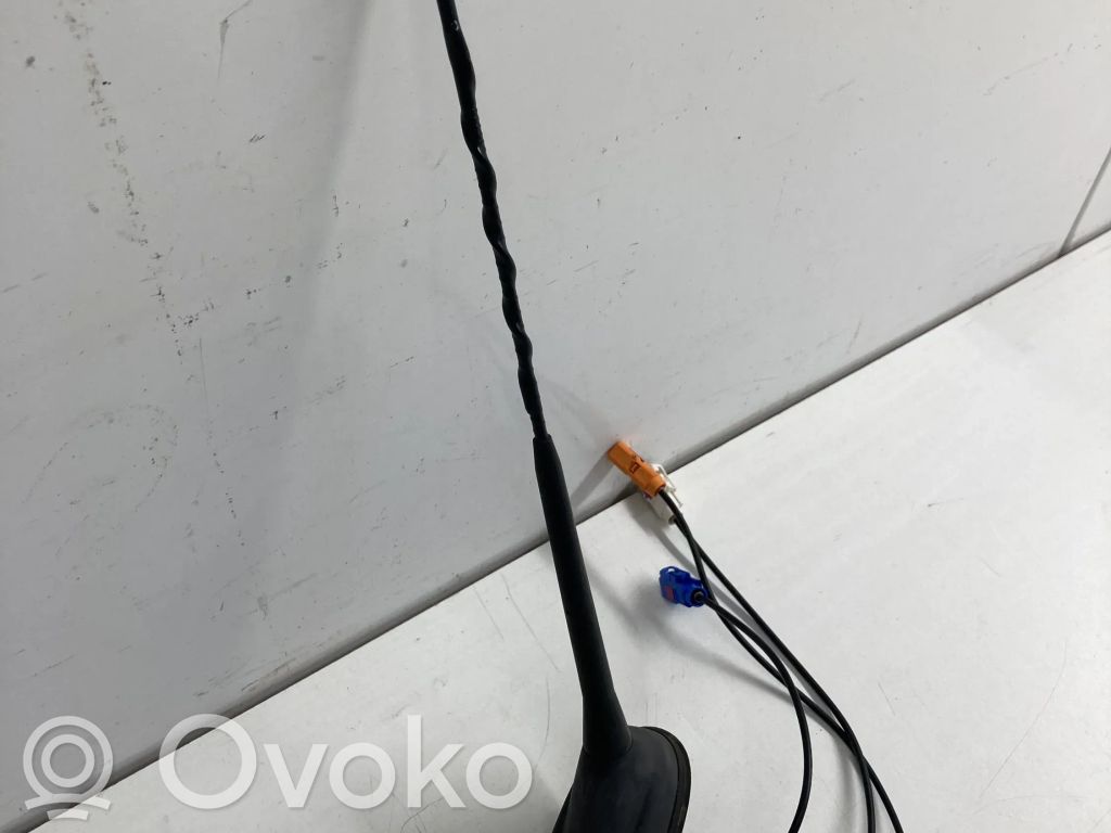 Citroen C4 II Picasso Radion antenni 
