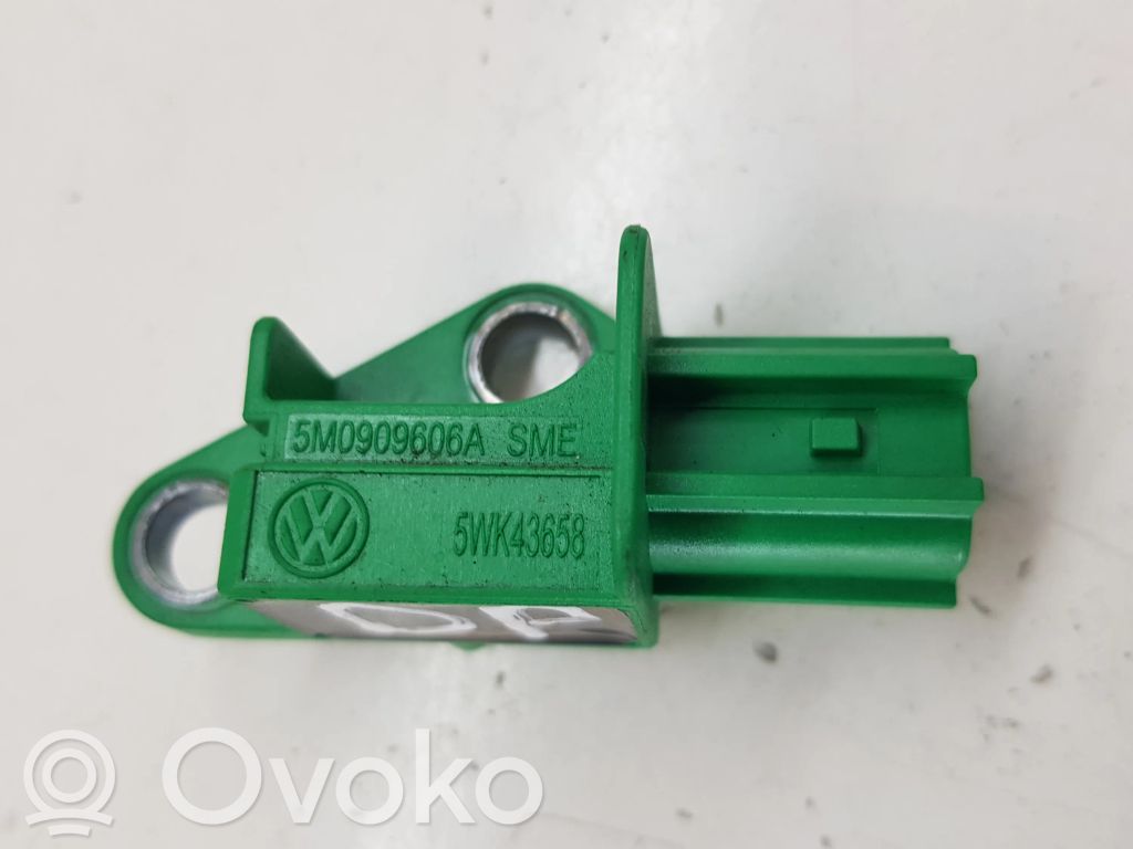 Volkswagen Touran II Airbag deployment crash/impact sensor 