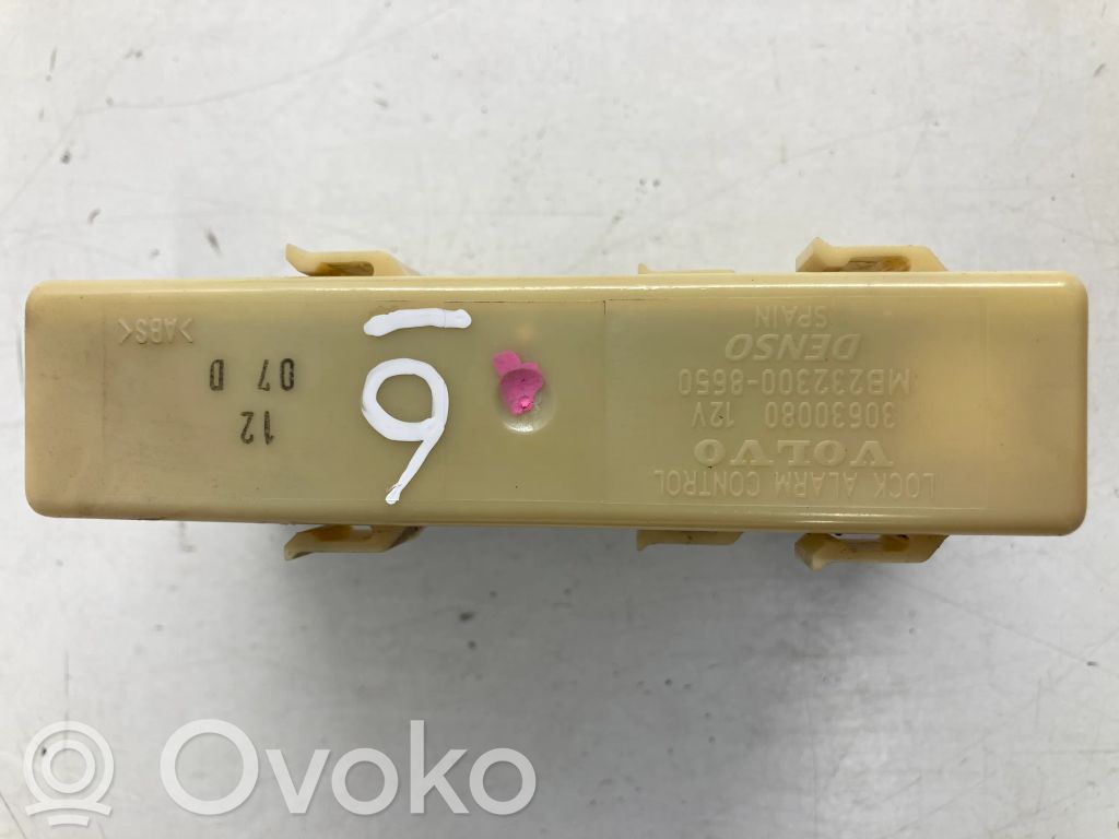 Volvo S40, V40 Unité de commande / module de verrouillage centralisé porte 