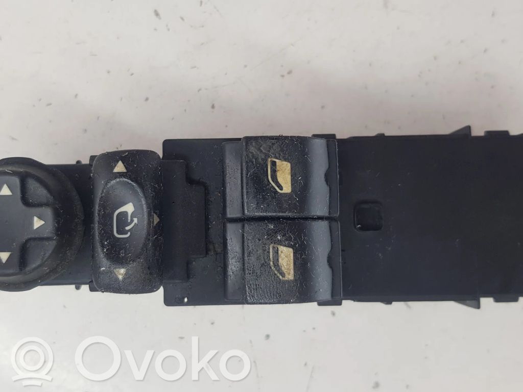 Citroen DS4 Electric window control switch 