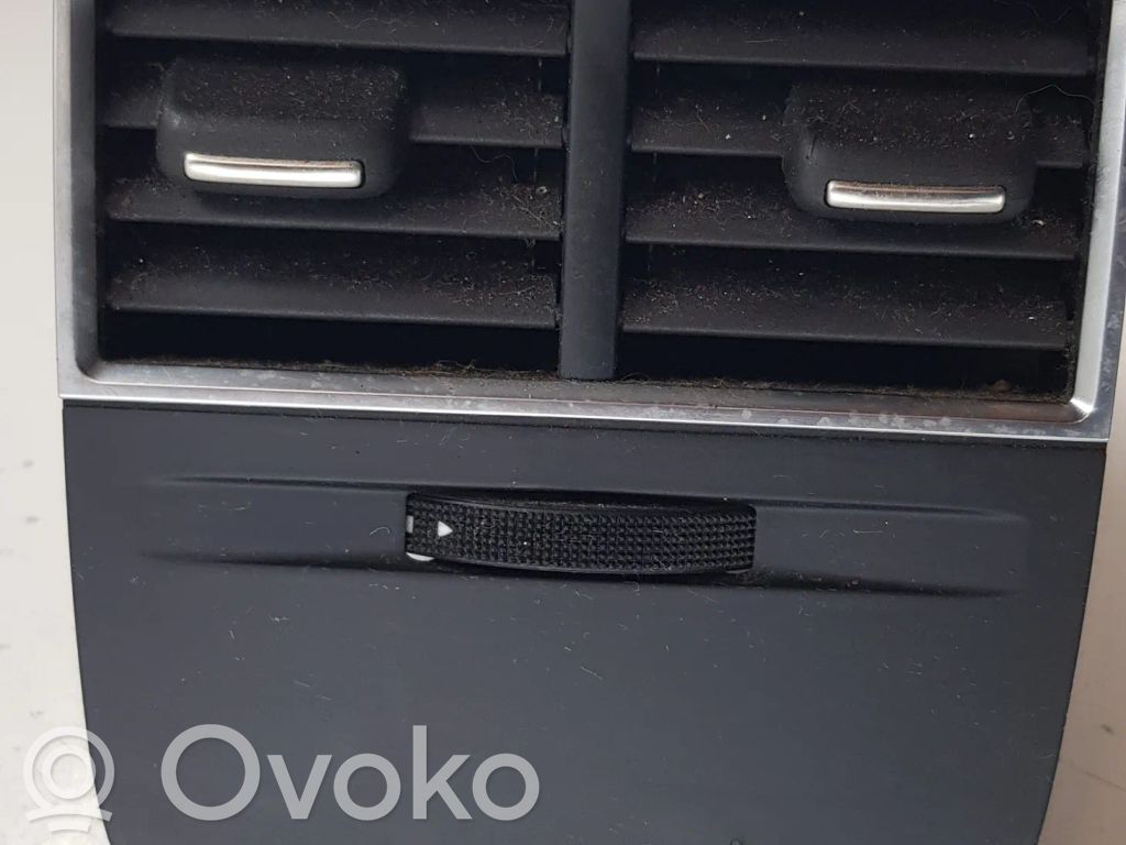 Audi A3 S3 8V Rejilla de ventilación trasera 