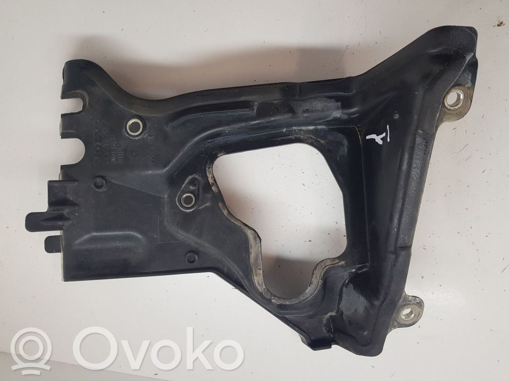 Volvo S90, V90 Other engine bay part 