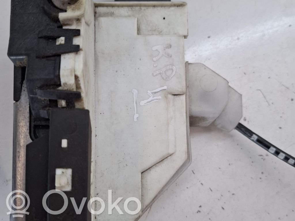 Citroen C3 Front door lock 