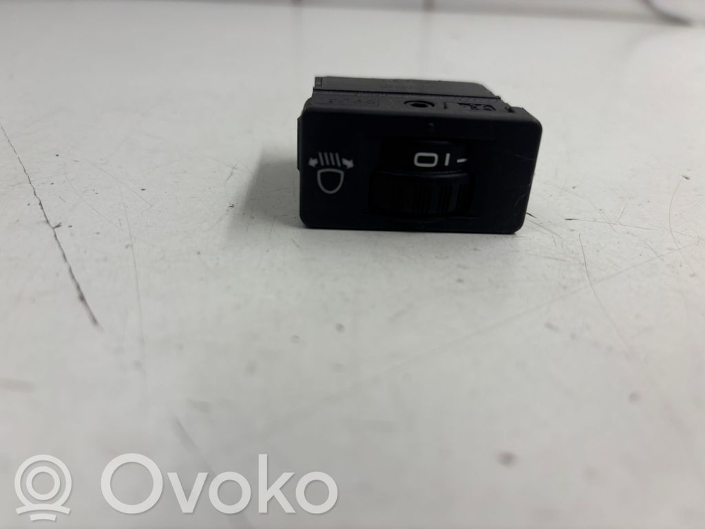 Peugeot 3008 I Headlight level height control switch 
