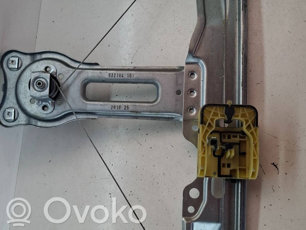 Ford C-MAX II Rear window lifting mechanism without motor 