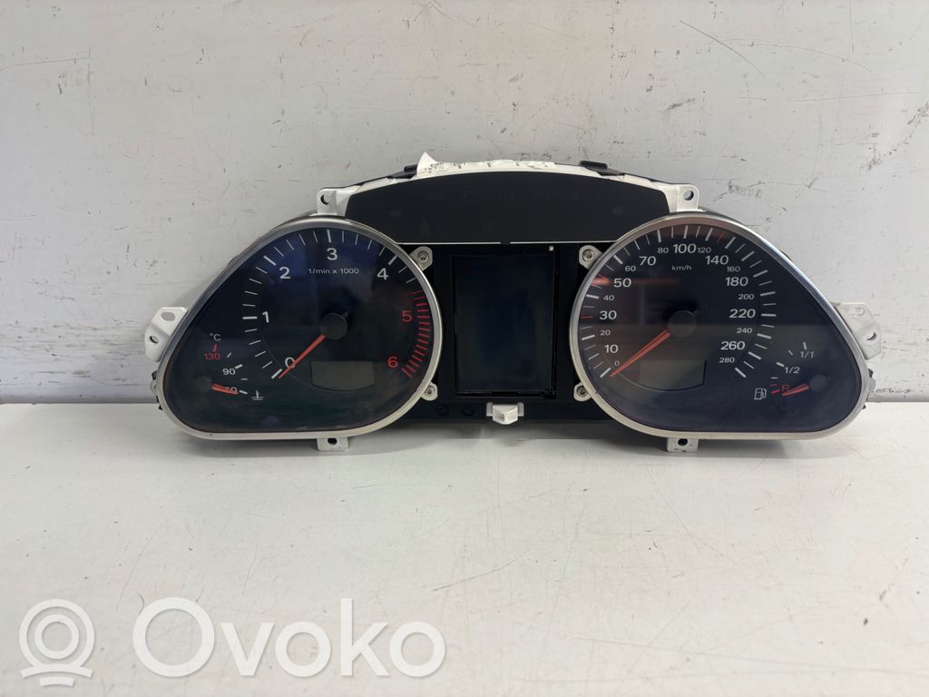 Audi A6 S6 C6 4F Licznik / Prędkościomierz 