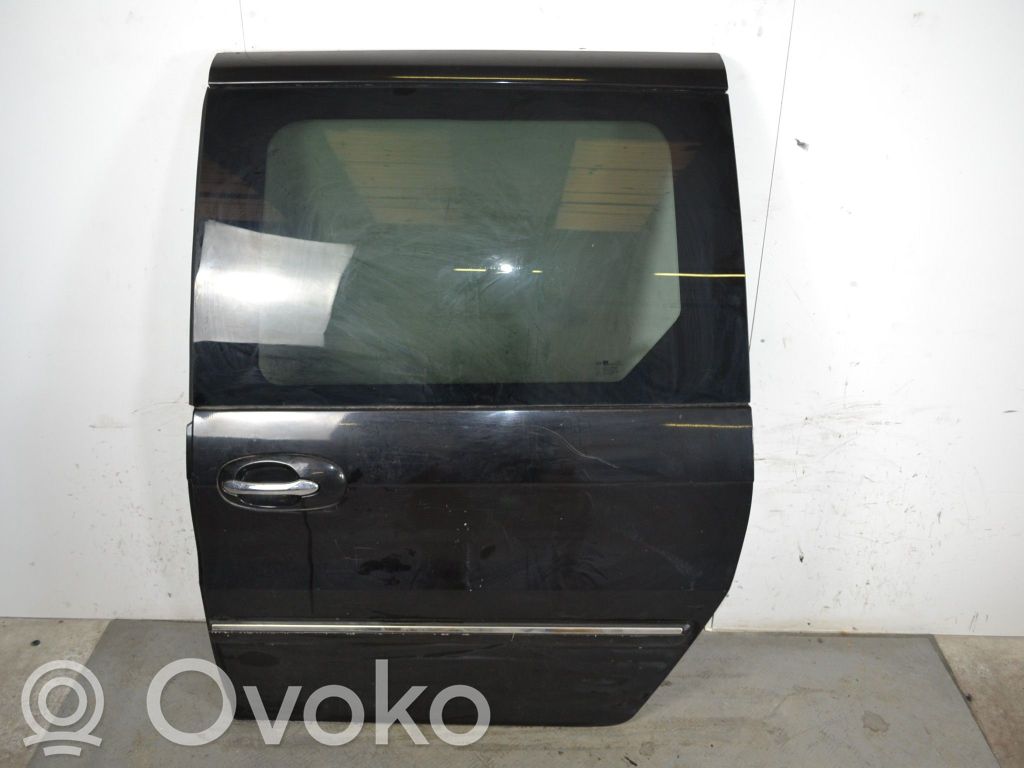 KIA Carnival Rear door 