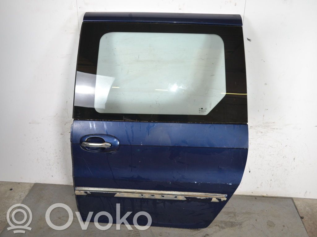 KIA Carnival Rear door 