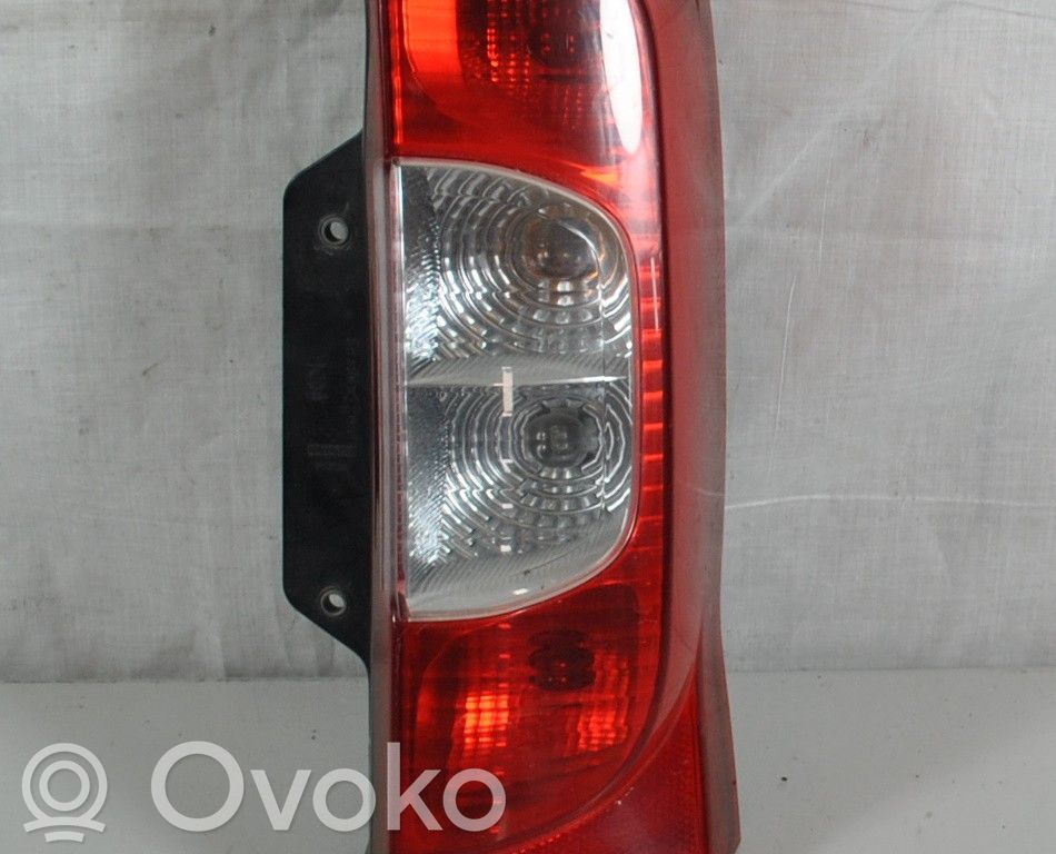Peugeot Bipper Aizmugurējais lukturis virsbūvē 