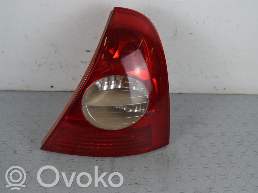 Renault Clio II Luz trasera/de freno 