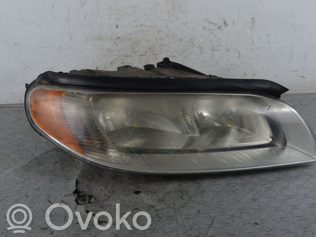 Volvo V70 Faro delantero/faro principal 
