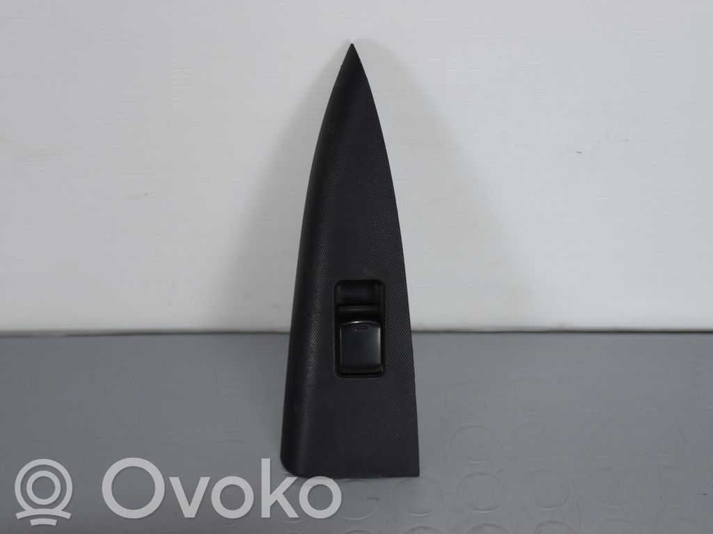 Nissan Note (E11) Electric window control switch 