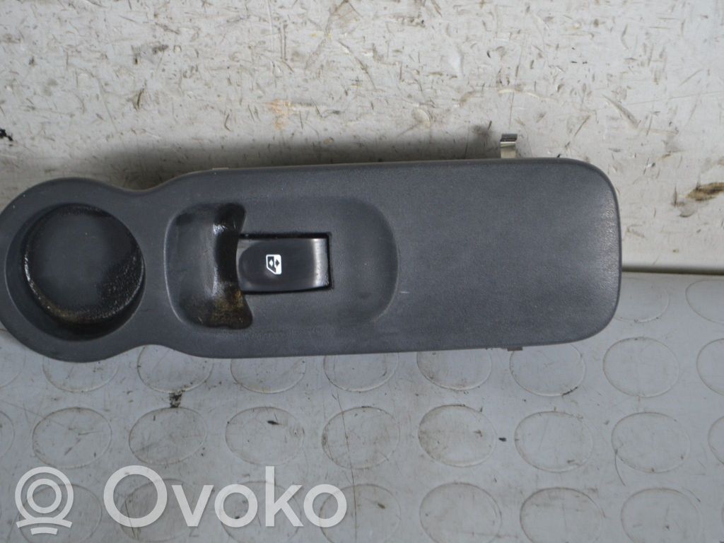 Electric window control switch   7701058144,7701058144,D4F740