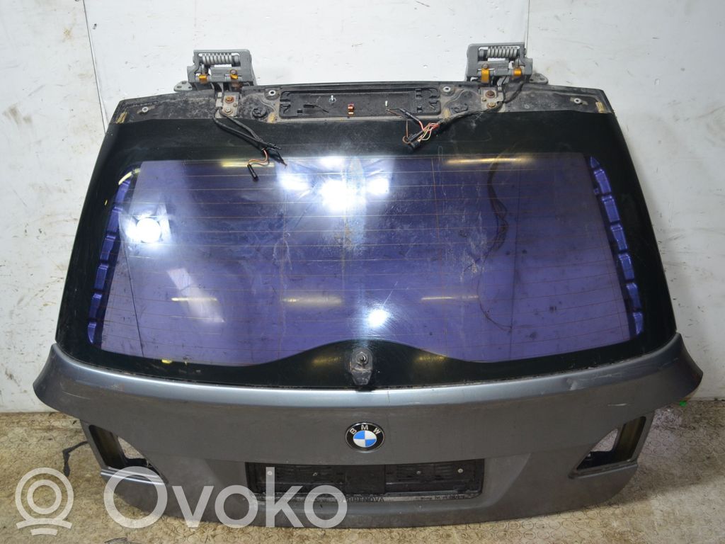 BMW 5 E60 E61 Задняя крышка (багажника) 