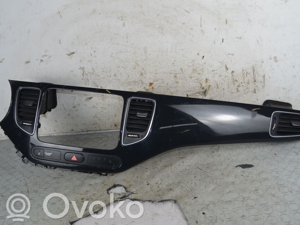 KIA Carens III Mascherina unità principale autoradio/GPS 