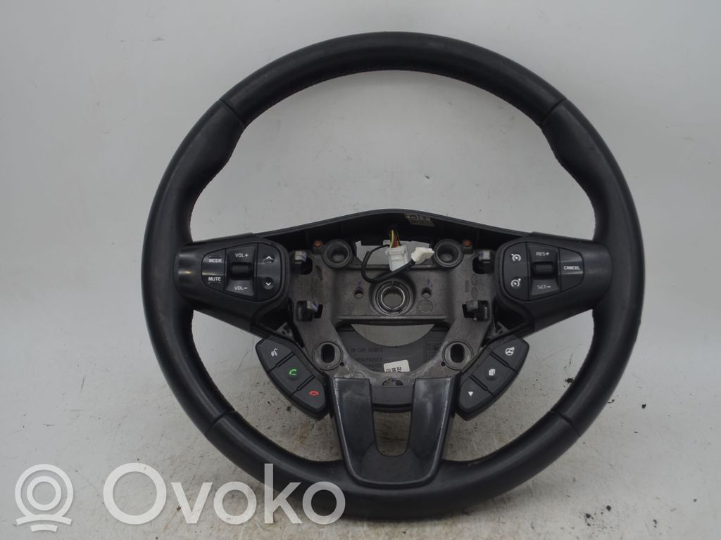 KIA Carens III Volante 
