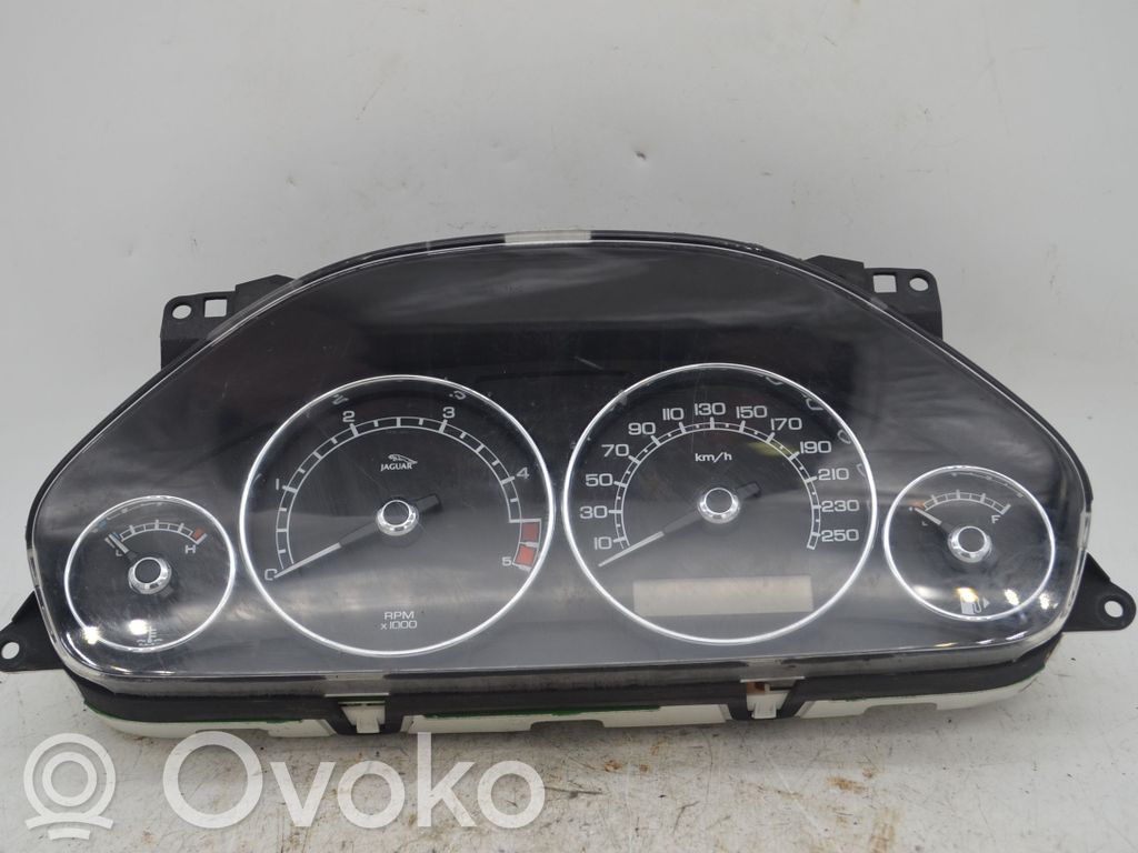 Jaguar X-Type Speedometer (instrument cluster) 
