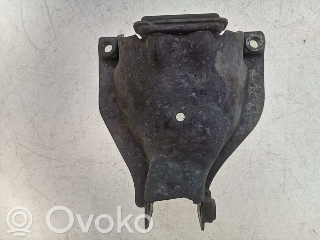Audi A4 S4 B8 8K Engine mounting bracket 
