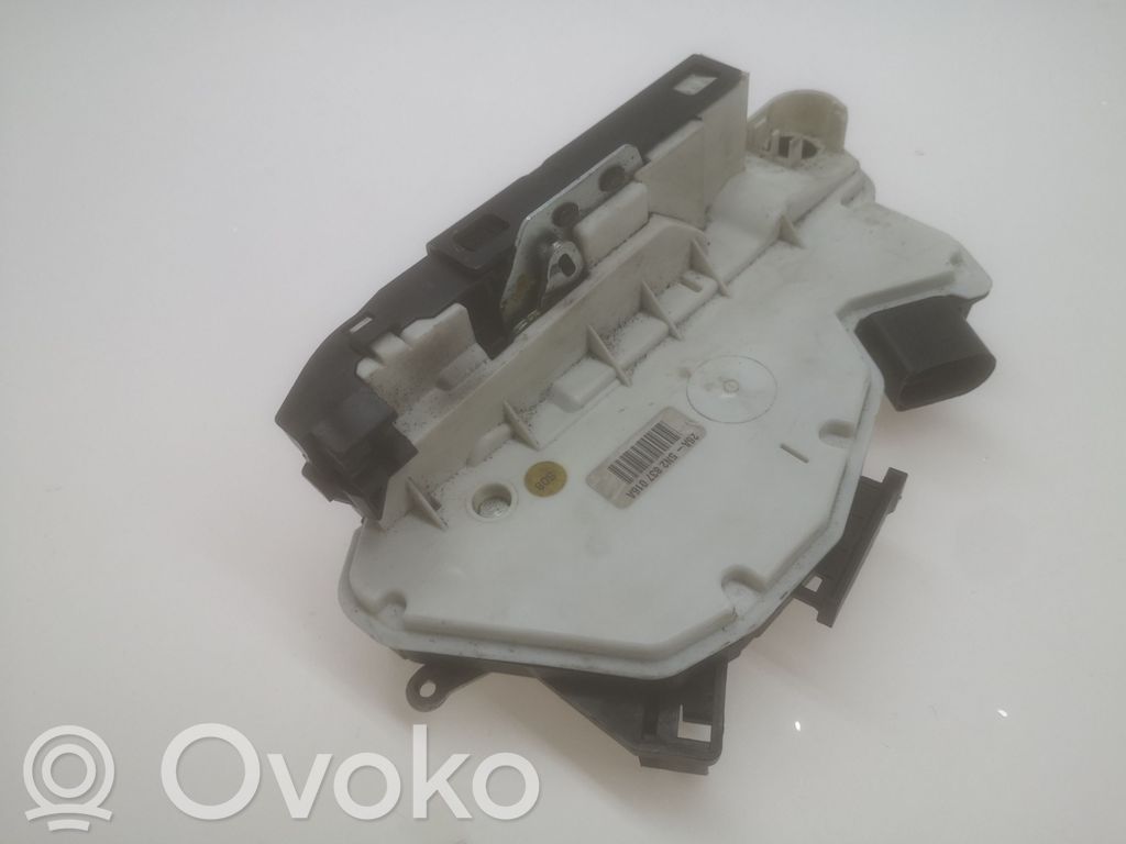 Volkswagen PASSAT CC Etuoven lukko 