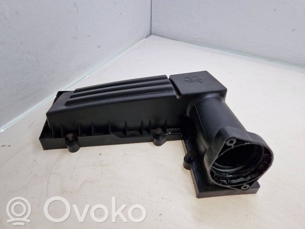 Volkswagen Golf VI Obudowa filtra powietrza 