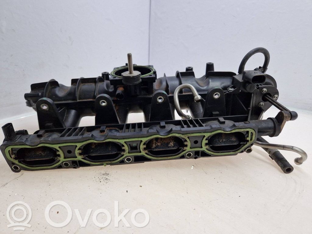 Volkswagen Golf VI Kolektor ssący 