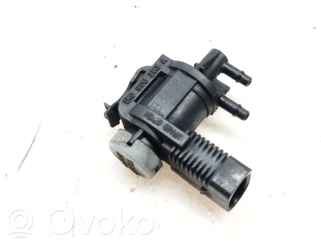 Volkswagen PASSAT CC Turbo solenoid valve 