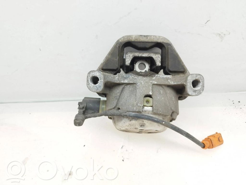 Engine mount bracket   MP5428