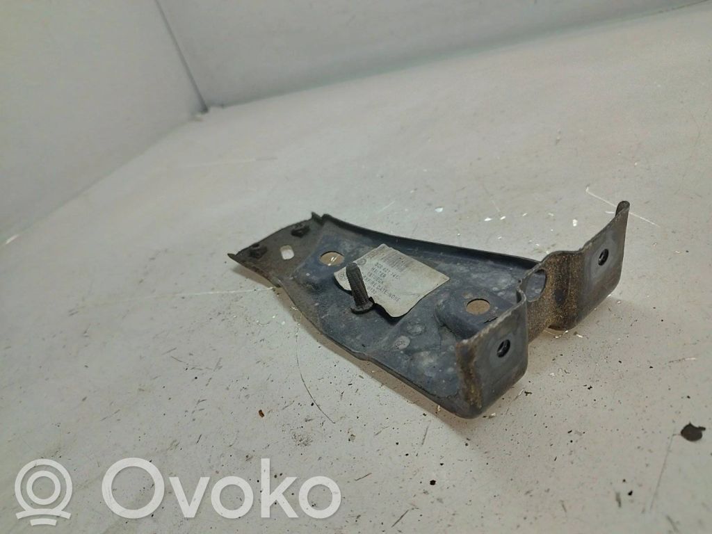 Volkswagen PASSAT B6 Supporto di montaggio del parafango 