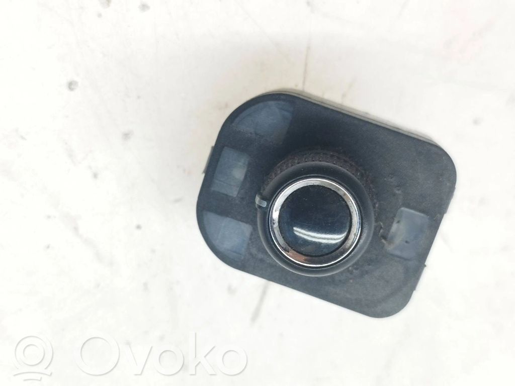 Audi Q5 SQ5 8R Veidrodėlių jungtukas 
