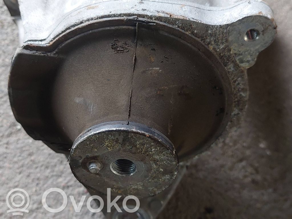 Honda CR-V Engine mount bracket 