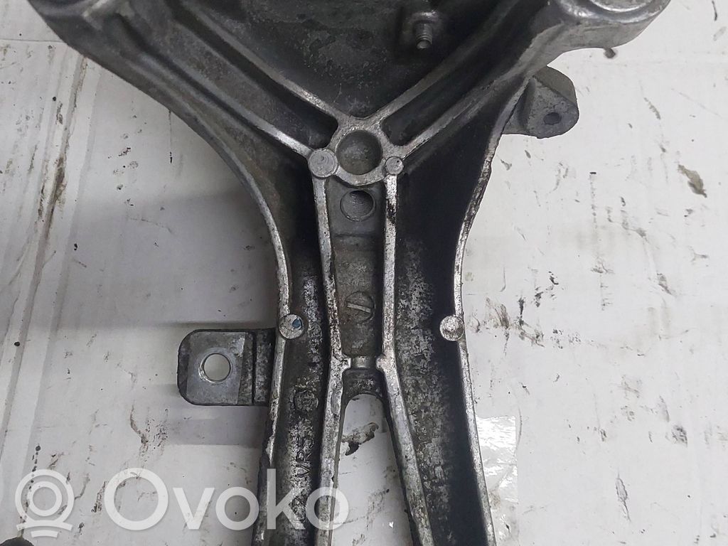 Audi A4 S4 B8 8K Engine mounting bracket 