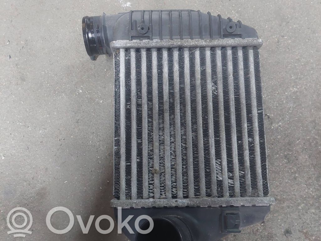 Audi A6 S6 C6 4F Interkūlerio radiatorius 