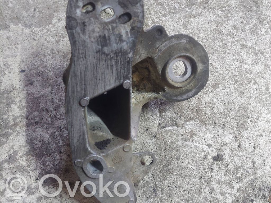 Audi A6 S6 C6 4F Engine mounting bracket 