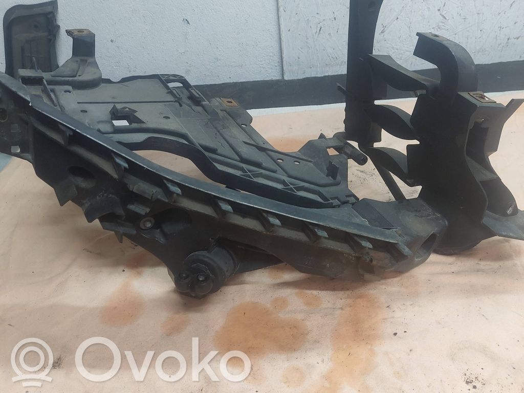 Audi A4 S4 B8 8K Uchwyt / Mocowanie lampy przedniej 