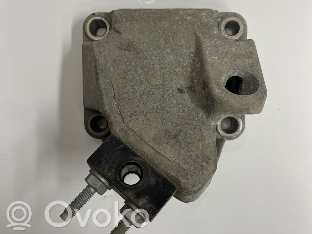 Dodge Charger Engine mount bracket 