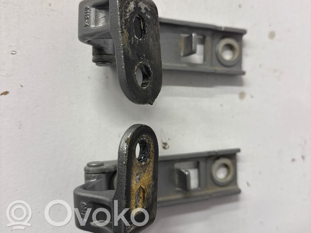Rear door hinge set   85574AF,102A4,51AE