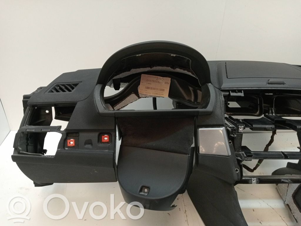 Dashboard   51453445933,00079233686