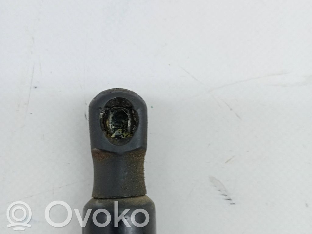 Fiat 500X Odbój klapy tylnej bagażnika 