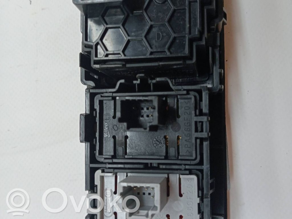 Interruptor de luz   251900001R