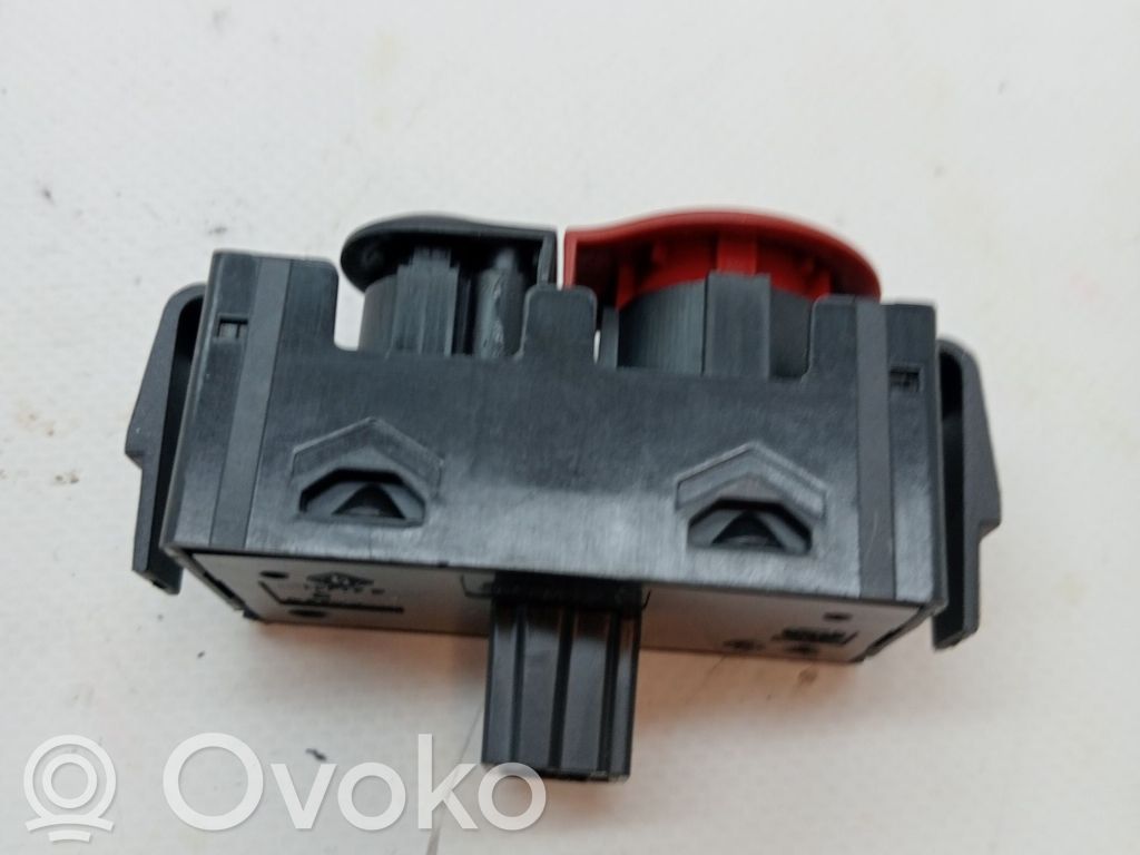 Botón interruptor de luz de peligro   252105246R